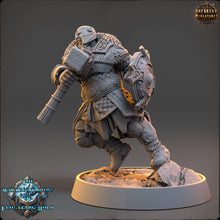 Load image into Gallery viewer, Vikings - Thormund Warfury - The Wintershadows of Frostfang Hold, daybreak miniatures, for Wargames, Pathfinder, Dungeons &amp; Dragons
