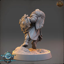 Load image into Gallery viewer, Vikings - Thormund Warfury - The Wintershadows of Frostfang Hold, daybreak miniatures, for Wargames, Pathfinder, Dungeons &amp; Dragons
