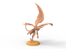 Load image into Gallery viewer, Beastmen - Harpies Eastern Chaos Beastmen
