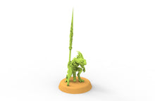 Load image into Gallery viewer, Lost temple - Skink Tamer Belluaire salamander lizardmen from the East usable for Oldhammer, battle, king of wars, 9th age
