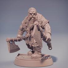 Charger l&#39;image dans la galerie, Dwarves - Dwarf Barbarian/Warrior with Axes Petri ”Red Axes” Redhalla, daybreak miniatures for wargames and Dungeons and Dragons/Pathfinder
