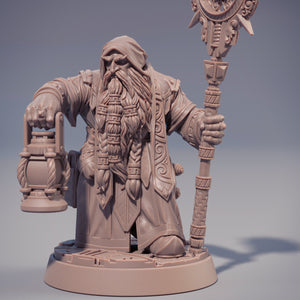 Dwarves - Dwarf Cleric with Lantern and Staff - Draugmaster Slee, The Dwarfs of The Dark Deep, daybreak miniatures, for Wargames and DND
