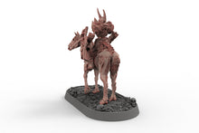 Load image into Gallery viewer, Undead - Captain Shatterskull, The Unliving Horde of Dreadmarsh, daybreak miniatures
