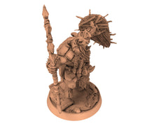 Charger l&#39;image dans la galerie, Beastmen - Gnieken the Skinner, The Rawmen of Haarkanjaka, daybreak miniatures
