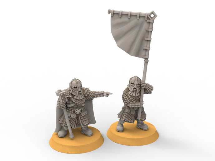 Dwarves - Mountain commander and banner, The Dwarfs of The Mountains, for Lotr, Medbury miniatures
