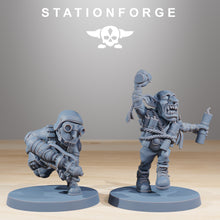 Charger l&#39;image dans la galerie, Green Skin - Orkaz Skillers, post apocalyptic empire, usable for tabletop wargame.
