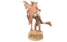 Charger l&#39;image dans la galerie, Beastmen - Posable Warriors of Chaos from the North
