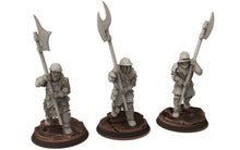 Load image into Gallery viewer, Orcs horde - Orc Armoured Scouts with halberd, Orc warriors warband, Middle rings miniatures for wargame D&amp;D, Lotr... Medbury miniatures
