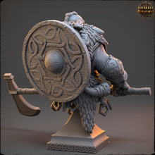 Load image into Gallery viewer, Bears warriors - Bust - Erik the Great, The Wardens of Fury Peaks, daybreak miniatures, for Wargames, Pathfinder, Dungeons &amp; Dragons TTRPG
