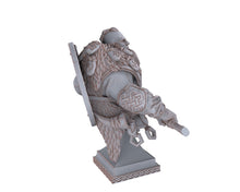 Load image into Gallery viewer, Bears warriors - Bust - Erik the Great, The Wardens of Fury Peaks, daybreak miniatures, for Wargames, Pathfinder, Dungeons &amp; Dragons TTRPG
