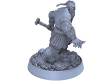 Charger l&#39;image dans la galerie, Vikings - Rogur Red - Northmen of the Howling Glacier, daybreak miniatures, for Wargames, Pathfinder, Dungeons &amp; Dragons
